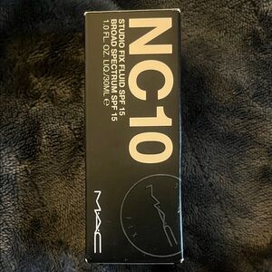 MAC Cosmetics Studio Fix Fluid Foundation NC10